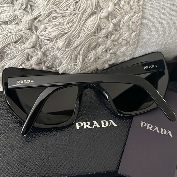 Prada Catwalk Sunglass - Picture 12 of 15